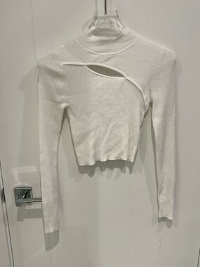 Aritzia BABATON white mock neck long sleeve top - Size Small - $25